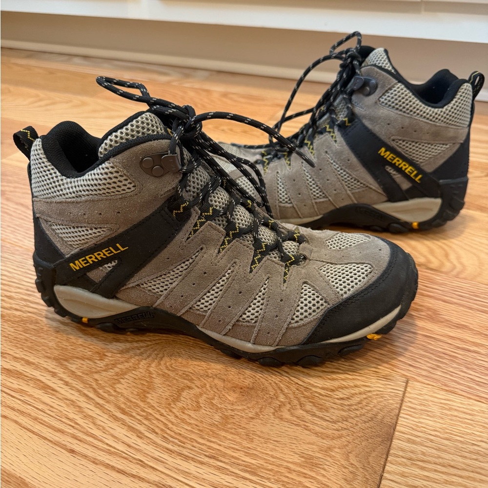 Merrell Accentor 2 Mid Gray Hiking Boots